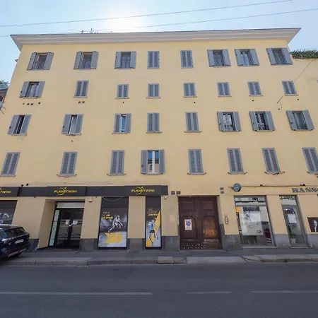 Canonica Charming Apartament Mediolan